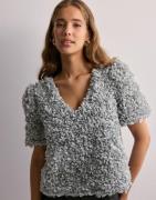 OBJECT - Harmaa - Objsparta S/S V-Neck Top 136