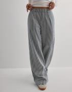 OBJECT - Harmaa - Objlisa Wide Pant Aop Noos
