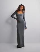 Nelly - Harmaa - Slim Long Sleeve Dress