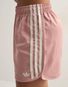 Adidas Originals - Vaaleanpunainen - Ruffle Shorts