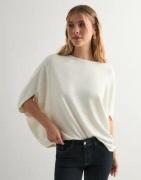 Nelly - Valkoinen - Soft Luxe Oversized Sweater