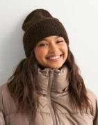 Nelly - Ruskea - Fuzzy Beanie