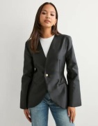 Malina - Musta - Nori Fitted Heavy Satin blazer