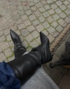 Nelly - Musta - Stiletto Under Knee Boot