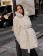 Nelly - Valkoinen - Cosy Short Fur Coat