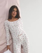 Nelly - Punainen - Cute Print LS Top