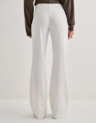 Nelly - Valkoinen - No Waist Flare Suit Pants