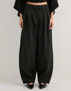 Pieces - Musta - Pcolivia Barrel Pants Wvn D2D Bc