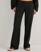 Nelly - Musta - No Waist Relaxed Suit Pants
