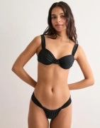 Nelly - Musta - Perfection Solid Panty