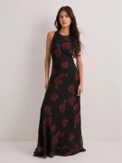 Neo Noir - Musta - Celinie Rose Dress