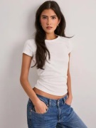 Nelly - Valkoinen - Essential Slub Tee