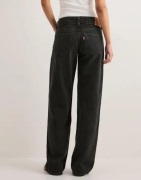 Levi's - Musta - Superlow Loose