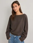 Nelly - Ruskea - Effortless Knit LS Sweater