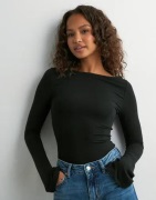 Nelly - Musta - Ultra Soft Boat Neck Top