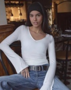 Nelly - Valkoinen - Ultra Soft V Neck LS Top