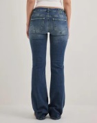 Nelly - Sininen - Super Low Waist Bootcut Jeans
