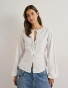 Nelly - Valkoinen - Clean Structure Blouse