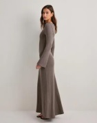 Nelly - Ruskea - Knit Maxi Dress