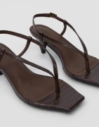 Nelly - Ruskea - Form Play Thong Heel