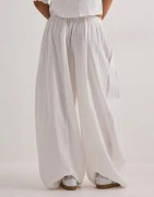 Pieces - Valkoinen - Pckiana Hw Pants Wvn Bc