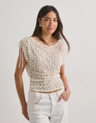 Nelly - Valkoinen - Wonderful Lace Shoulder Top